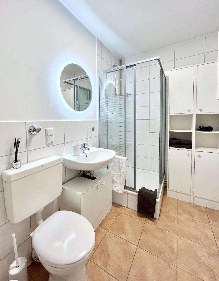 Sabe Apartment: Balcony + Free Parking + Netflix Wuppertal Exterior foto